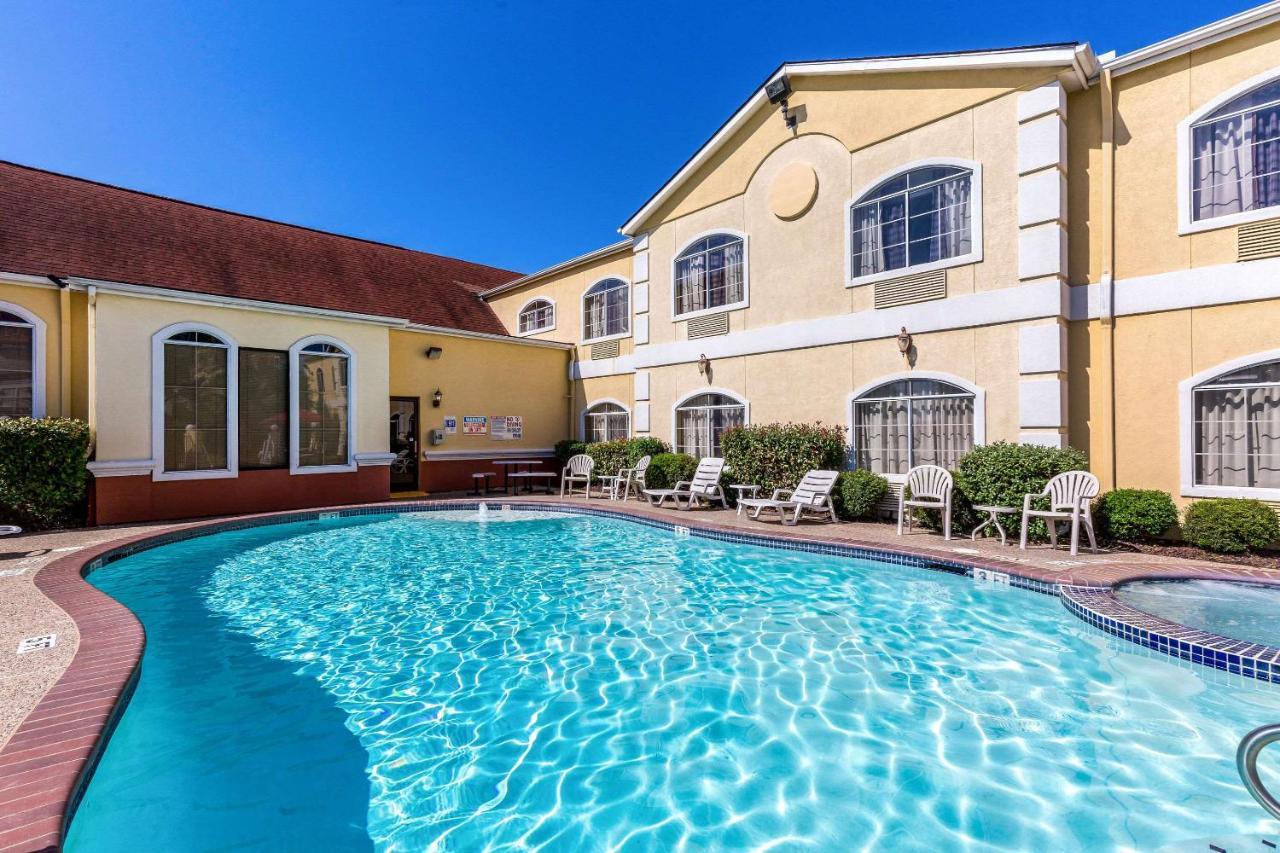 Quality Suites North Houston - Spring Exterior foto